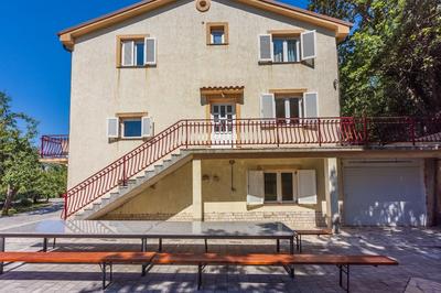 Apartments Neven
