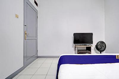 Hotel O Losmen Tjabe Merah Near Alfamart Bintaro