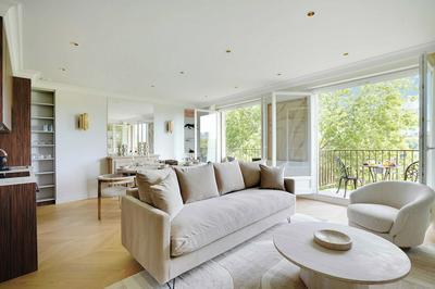 Luxurious Apartment - 2br- 6P Eiffel Tower View