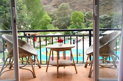 Zoila's Suite Escape