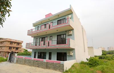 OYO 9274 Homey Stay Suites