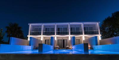 Belussi Beach Hotel & Suites