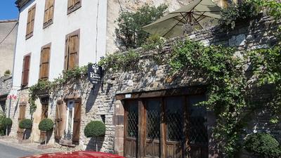 Maison Bakea