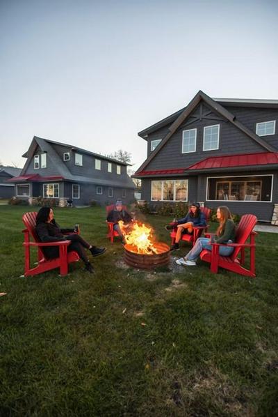 Quarterdeck Resort & Restaurant
