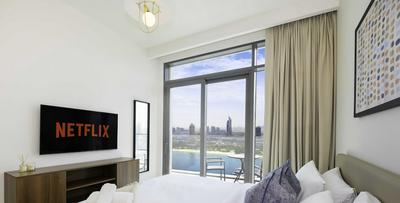 LUX The Marina Vista Beachfront Suite 2