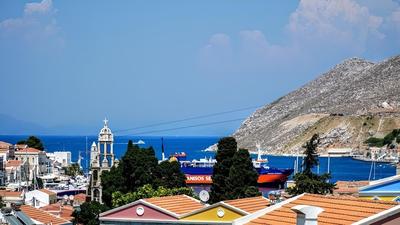 Symi Fos