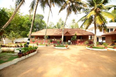 OYO 8839 near Vadackal beach Road