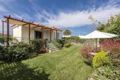 Estia Stylish Villa a Step to the Sandy Beach