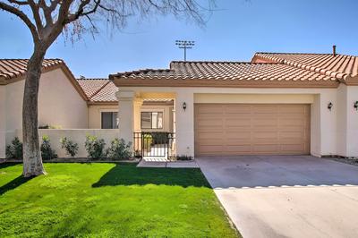 7 Mi to Mill Ave: Bbq-ready Mesa Townhouse