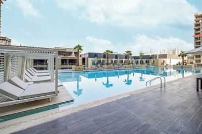 JVC Suites by Hostiva - City View