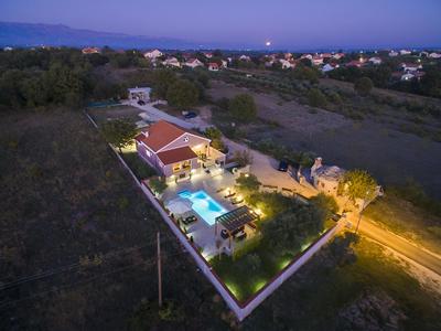 Cosy Holiday Home in Policnik With Pool