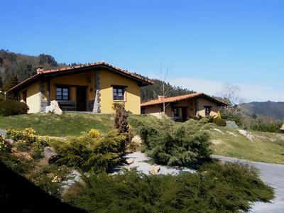 Casa de Aldea El Regueru