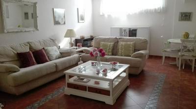 Bright Apartment With Bedroom, Living Room and Private Bathroom by the sea