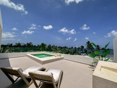 Luxury Penthouse 3 Bedroom Ocean Views