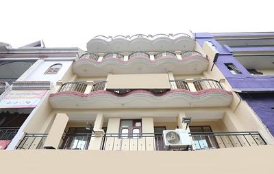 OYO 15772 Hotel Regal Plaza