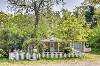 Gary Cottage w/ Outdoor Dining Areas - Near Beach!