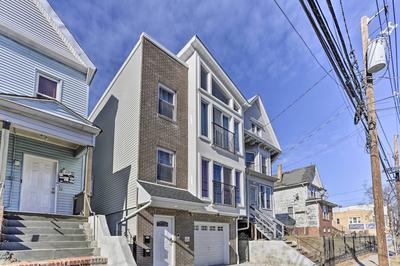 Newark Apartment ~ 5 Mi to Turtle Back Zoo!