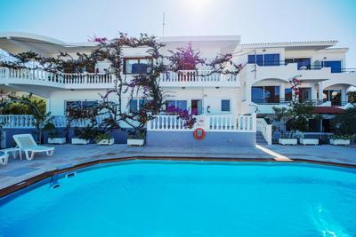 Rouladina Apt 3 in Stalos