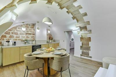 Superb New Apartement Le Marais Place des Vosges