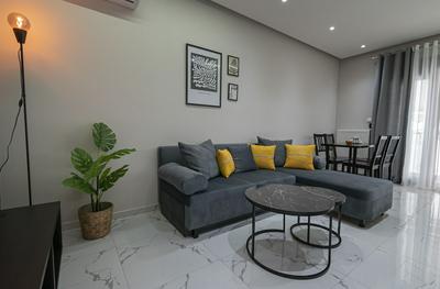 Central Cozy Home by Rentals Pro