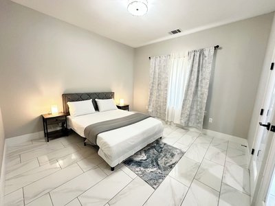 5 bedroom house near COTA AUS