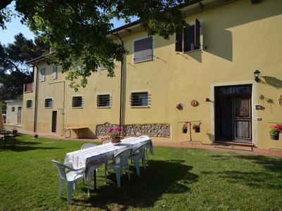 Lovely Holiday Home in Monte Colombo on Farm