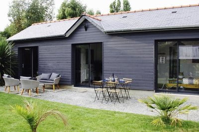 Holiday Home Located in the Middle of the Popular Seaside Resort, Cancale