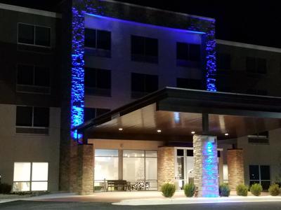 Holiday Inn Express & Suites Decatur by IHG