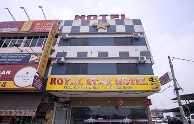 OYO 44010 Royals Star Hotel