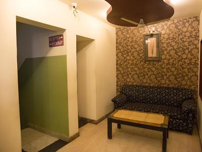 OYO 3886 Hotel Trimurti Heights