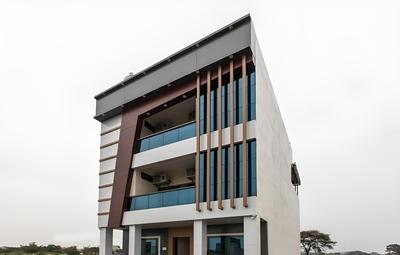 OYO 15823 Hotel Richmond Inn