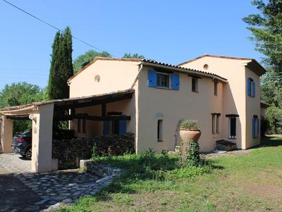 Cosy Holiday Home With Pool in Callian