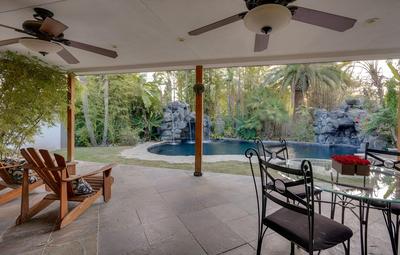 Bakersfield Oasis: Sweet Tropical Pool Setup!