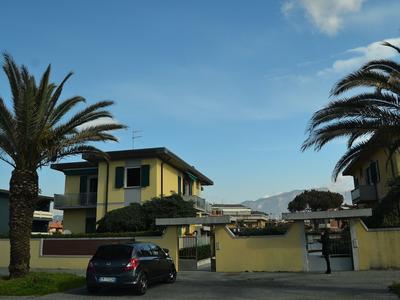 Amazing Holiday Home Near Pet-friendly Beach