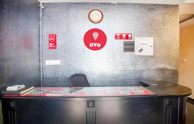 OYO 10673 Time Palace Residency