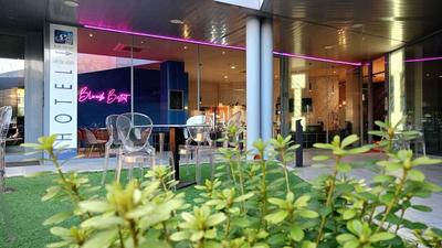 Blue Shades Aparthotel