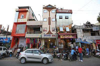 OYO 8909 Hotel Grand