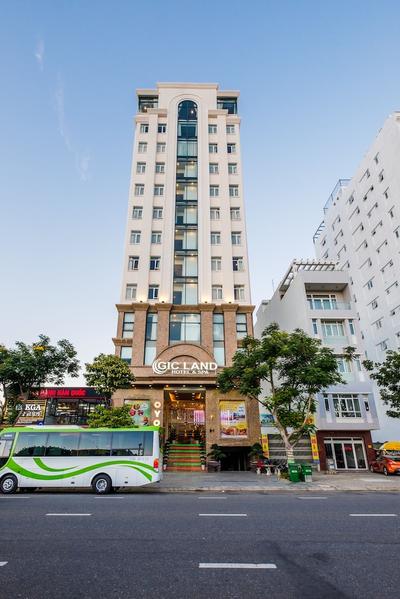 OYO 122 GIC Land Hotel