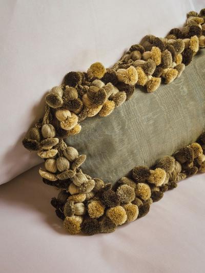 Sir Prague, part of Sircle Collection