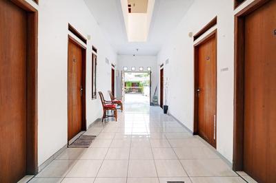 Hotel O Srimahi Residence