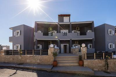 Helena's Aparthotel
