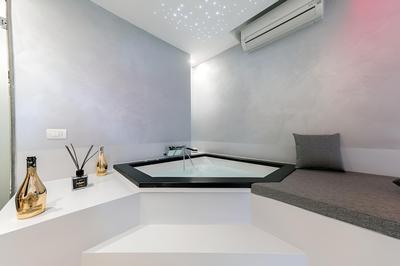 Comola Luxury Suite