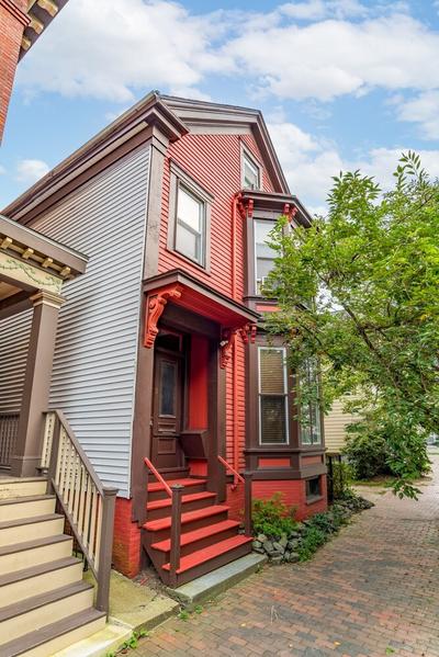 Prime City Living Townhouse 4 Bedroom Townhouse by RedAwning