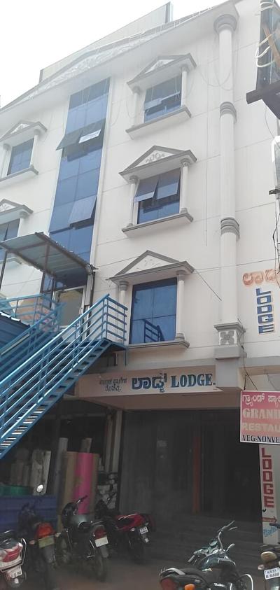 Iroomz Grand Palace