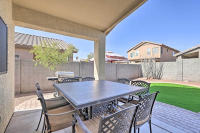 Private Yard: Sunlit Peoria Vacation Rental!