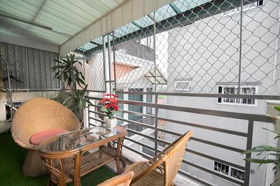 RedDoorz near Nha Tho Street