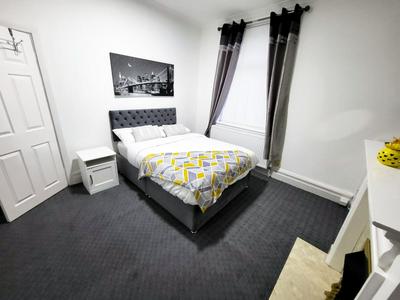 Comfortable Stay - Ivor St