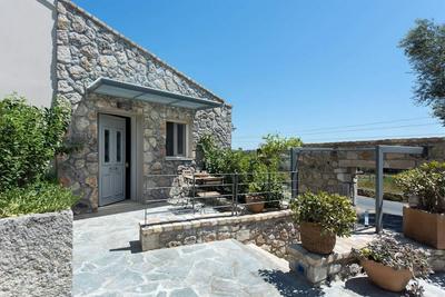 Iliopetra House 1 - Corfu Poolside Retreat