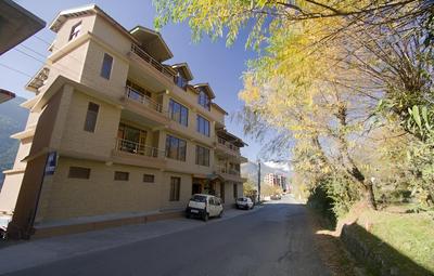 OYO 2943 Hotel Eco Groves