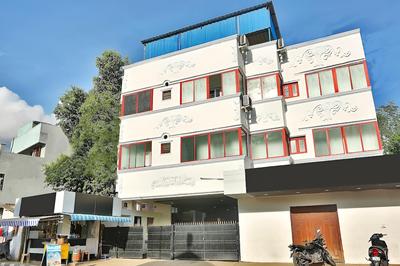 OYO 5328 Cloud 7 Serviced Apartements